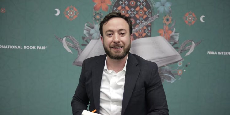 Agustín Laje, politólogo argentino: «La ideología ‘woke’ se ha convertido en un meme»