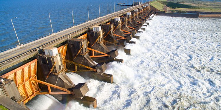 Nuevo escándalo sacude a la Entidad Binacional Yacyretá: denuncias por nombramientos irregulares y retiros voluntarios millonarios