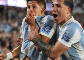 A lo Simeone: el golazo de Giuliano a Brasil