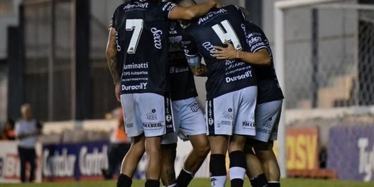 All Boys le ganó al San Miguel de Battaglia y es escolta del Nacional