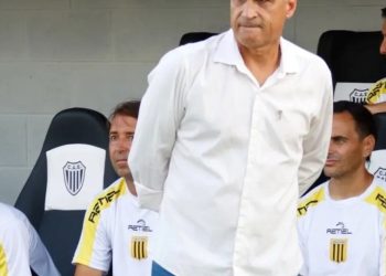 Almirante igualó y Nardozza dejó de ser el técnico