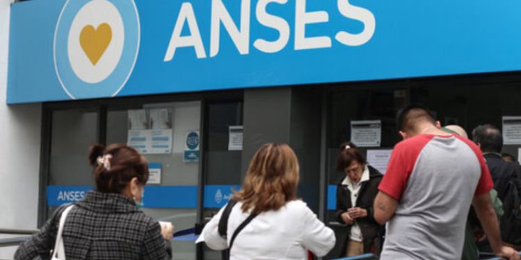 ANSES: vence el plazo para presentar la libreta y cobrar el 20% retenido