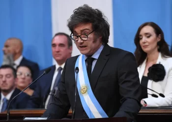 La democracia, frente a otros riesgos