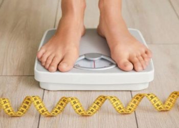 Así no bajarás de peso: el error que mucha gente comete por las mañanas al iniciar una dieta