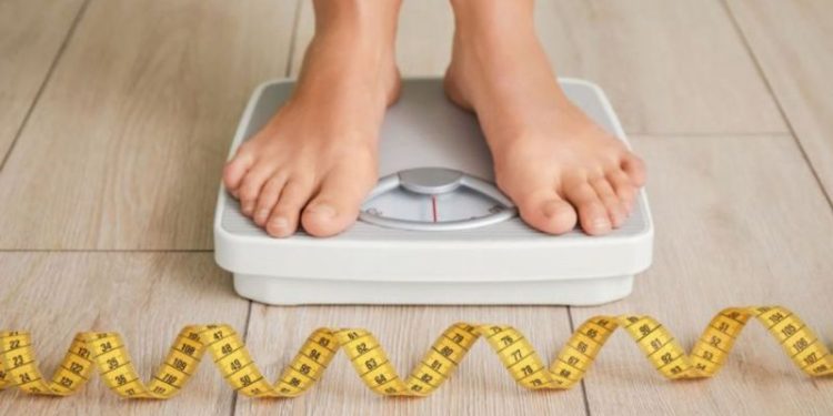 Así no bajarás de peso: el error que mucha gente comete por las mañanas al iniciar una dieta