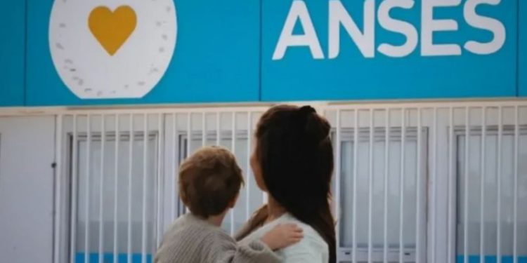 Atención AUH: ANSES extendió el plazo de un trámite clave que permite seguir cobrando en marzo