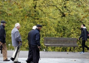 Atento si no lo sabes: la razón por la que podrías no cobrar la pensión de jubilación en España aunque hayas cotizado 15 años