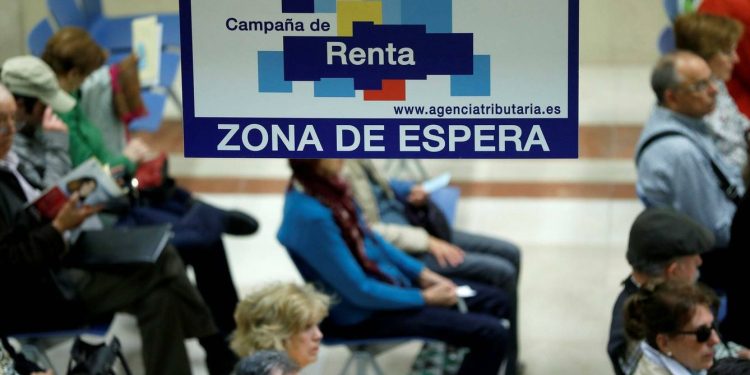Aviso si estás en el paro: llega un cambio radical a la declaración de la Renta que afecta a millones de desempleados
