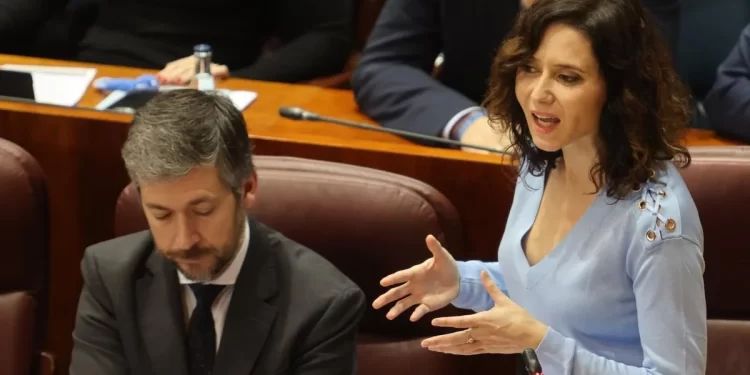 Más Madrid quiere llevar a Ayuso al Congreso para hablar de su novio tras chocar con la mayoría absoluta del PP en la Asamblea