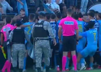 Batalla campal en Liverpool vs Montevideo City Torque: cinco expulsados en una misma jugada