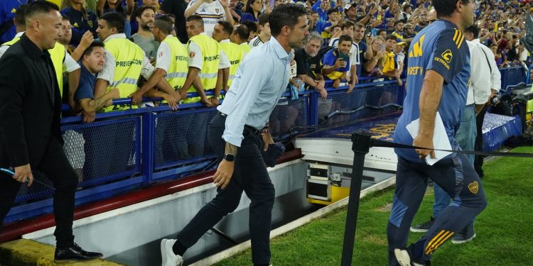 Boca vuelve a la Bombonera tras los silbidos: el sexto triunfo al hilo, la punta y algo más en juego
