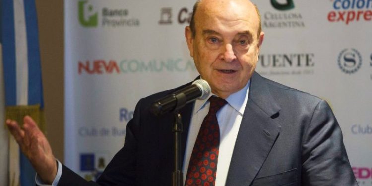 Cavallo explicó cómo debe hacer el Gobierno para subir las reservas sin devaluar
