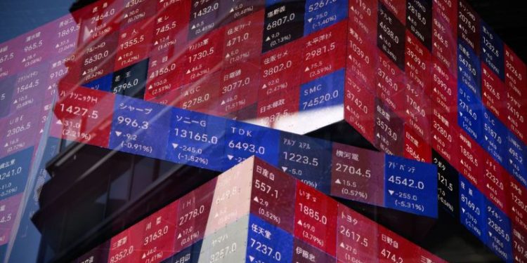 Cayeron las acciones argentinas en Wall Street, sin actividad en la bolsa local