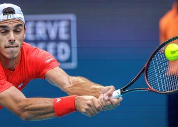 Cerúndolo quedó afuera en Miami tras casi tres horas de pelearla con Dimitrov