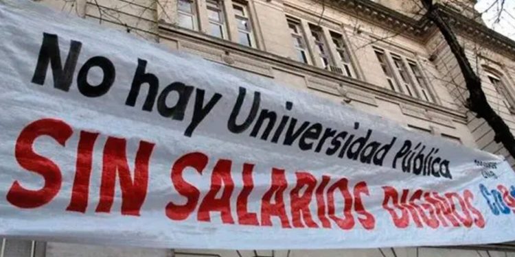 Comenzó el paro en las universidades públicas del país en reclamos de mejores salarios