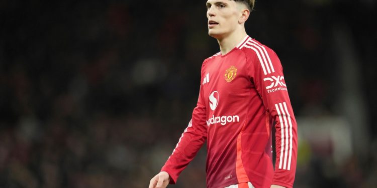 Con Garnacho titular, el Manchester United visita a la Real Sociedad por la Europa League