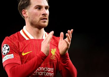 Con Mac Allister, Liverpool va por la Carabao Cup ante Newcastle