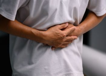 Cuida tu colon: la fruta repleta de antioxidantes que ayuda a limpiar el organismo y previene enfermedades