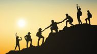 Liderazgo y management ¿son lo mismo?: Aprende a distinguirlos con 5 consejos prácticos para aplicar