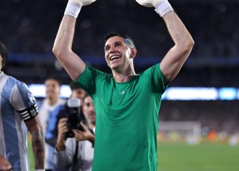 Dibu íntimo: el ejemplo Messi, el Mundial 2026 y los silbidos que se le vienen en Francia