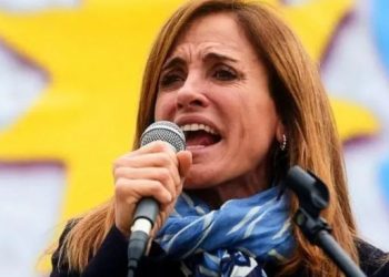 Diputados nacionales opositores denunciaron penalmente a Milei por el DNU para acordar con el FMI