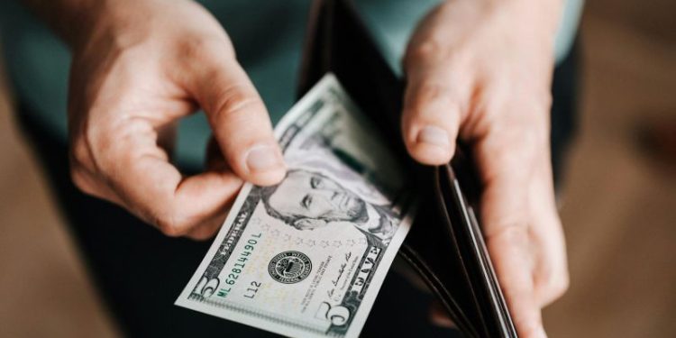 Dólar blue: ¿a cuánto abre la cotización HOY lunes 24 de marzo?