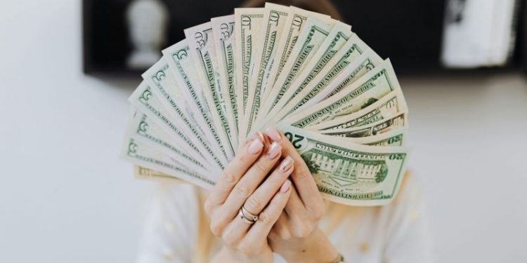 Dólar oficial: así cerró su cotización HOY lunes 3 de marzo
