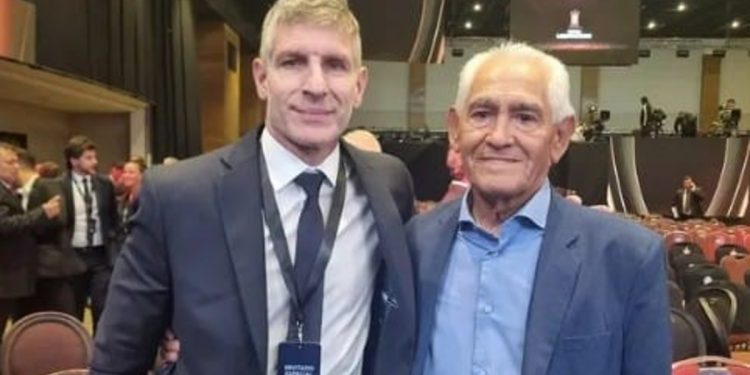 El encuentro copero de Palermo con Pancho Sá: cuatro de las seis Libertadores de Boca en una foto