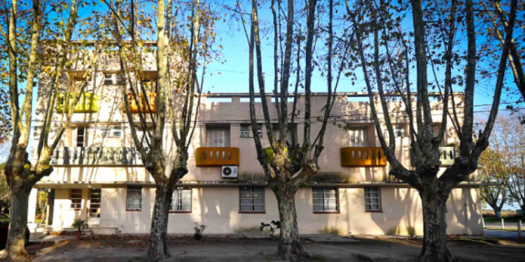 El hotel que renació de las ruinas y salvó a un pueblo del olvido: cuál es y dónde queda