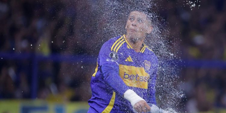 El mensaje de Rojo a los hinchas de Boca luego de los silbidos en la Bombonera