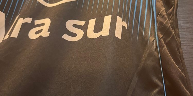 El particular reconocimiento de Ciudad de Bolívar a River en su camiseta