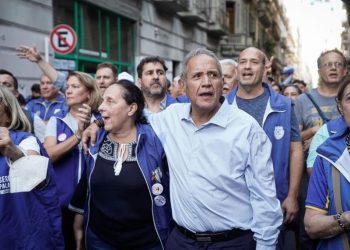 Empleados bancarios: con aumento confirmado, cuánto cobran en abril y cómo quedan todas las escalas