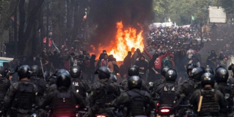 En la Bicameral de Inteligencia quieren citar a Bullrich y los jefes de la SIDE