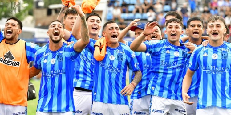 Estudiantes de Caseros no se pudo cortar en lo más alto