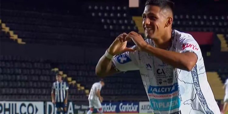 Estuvo en la B de Paraguay, tiene un emprendimiento de mates y le hizo tres goles en seis minutos a Talleres