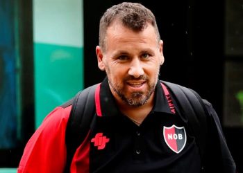 Fabbiani tras su primera victoria como DT de Newell’s: “La gente se merecía esta alegría”