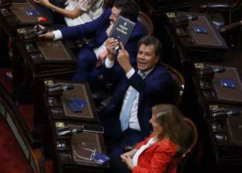 Facundo Manes lanzó una dura advertencia tras denunciar amenazas de Santiago Caputo: “No soy el primero”