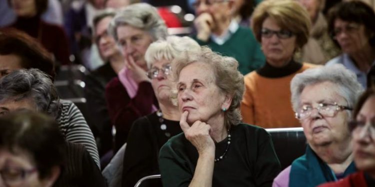 Fin de la moratoria: cómo afecta a las jubilaciones y cuál es el ahorro fiscal para Milei