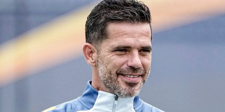 Gago, entre la lluviosa vuelta al trabajo y las fechas clave para su futuro