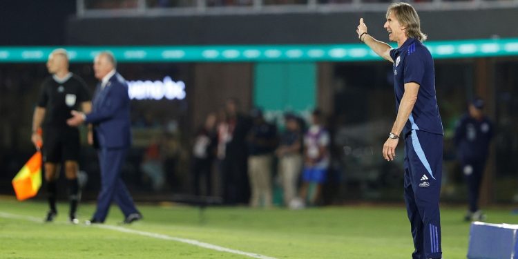 Gareca tras la dura derrota: autocrítico y optimista