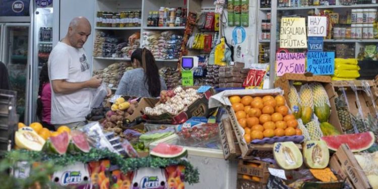 Inflación de febrero: el Indec publica el IPC del mes pasado, ¿qué pronostican las principales consultoras?