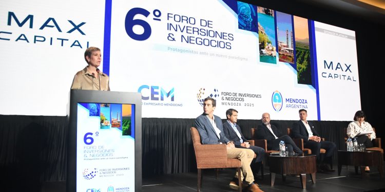 Jimena Latorre: “Tenemos 850 millones de dólares ejecutándose en inversiones del sector privado”