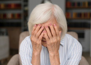 Jubilados reciben la peor noticia: se atrasó el calendario de pagos de marzo y este grupo cobrará más tarde