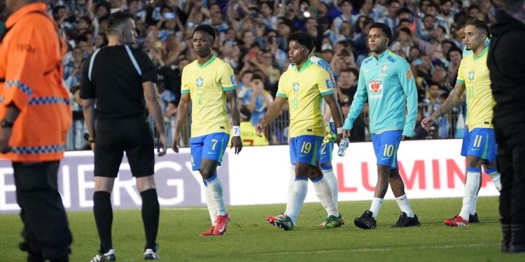 La bronca de la prensa brasileña en el Monumental