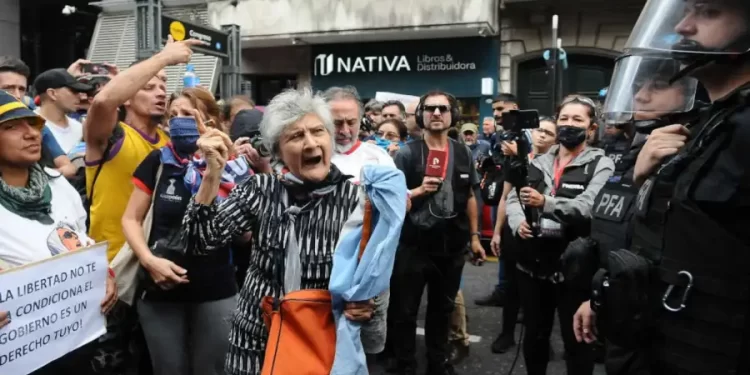 La CGT anunció un paro general de 24 horas para antes del 10 de abril