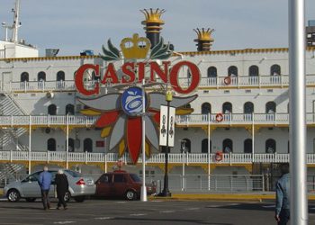 La Corte dejó sin efecto una cautelar clave que le permitió  al Casino Flotante funcionar en forma irregular