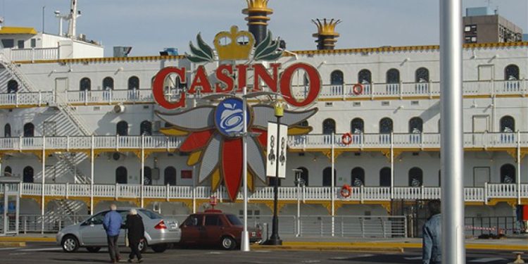La Corte dejó sin efecto una cautelar clave que le permitió  al Casino Flotante funcionar en forma irregular