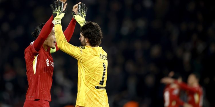 La leyenda del Liverpool que se rindió ante un jugador en el triunfo sobre el PSG: “Uno de los robos más grandes”