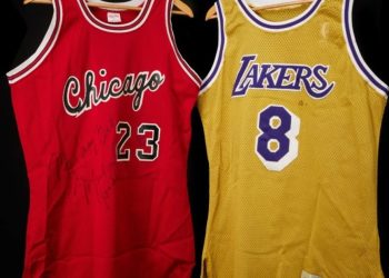 La millonaria subasta de camisetas de Michael Jordan y Kobe Bryant