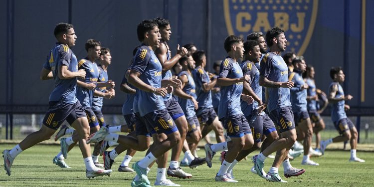 La sorpresa de la práctica de Boca: dos profesionales relegados hicieron fútbol con los juveniles